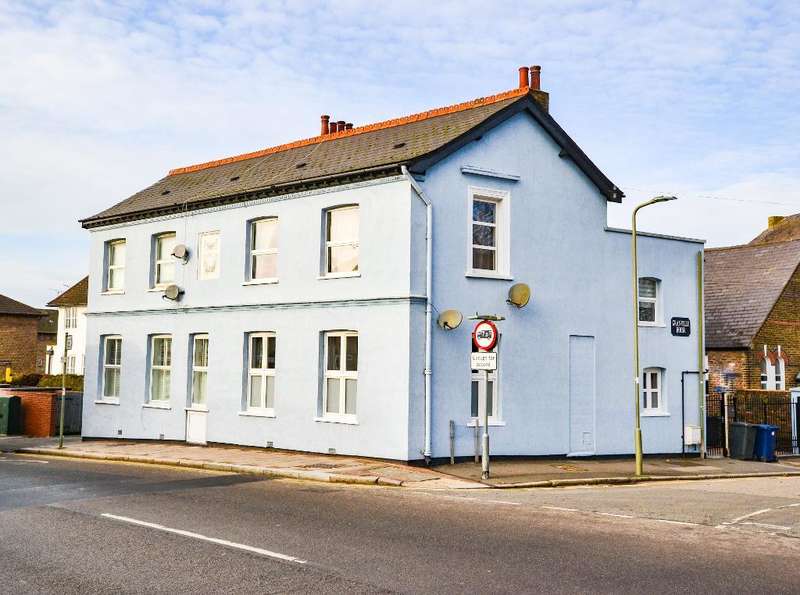 2 Bedroom Flat For Sale In Cricklewood Lane, Childs Hill, London, NW2