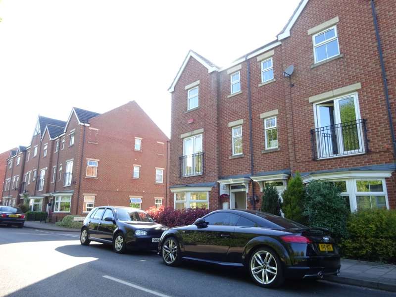 4 Bedroom Town House To Rent In Rea Road, Northfield, Birmingham, B31