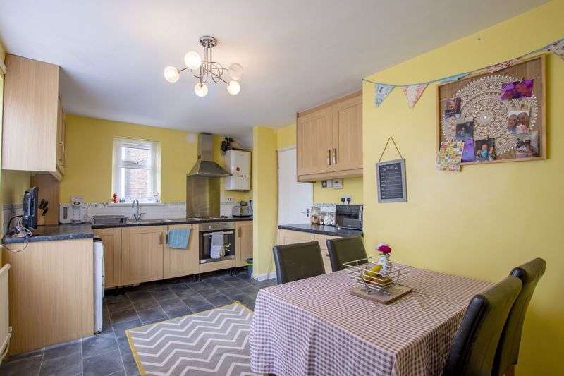 3 Bedroom Home For Sale In Breck Bank, New Ollerton, NG22