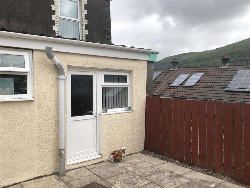 3 Bedroom Terraced House To Rent In Upper Cross Street, Tir Phil, New