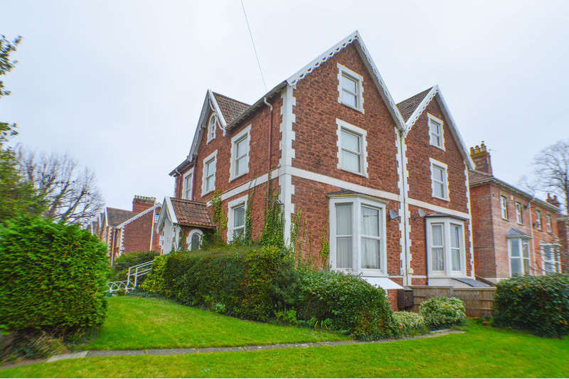 2 Bedroom Apartment To Rent In Durleigh Road, Bridgwater, TA6