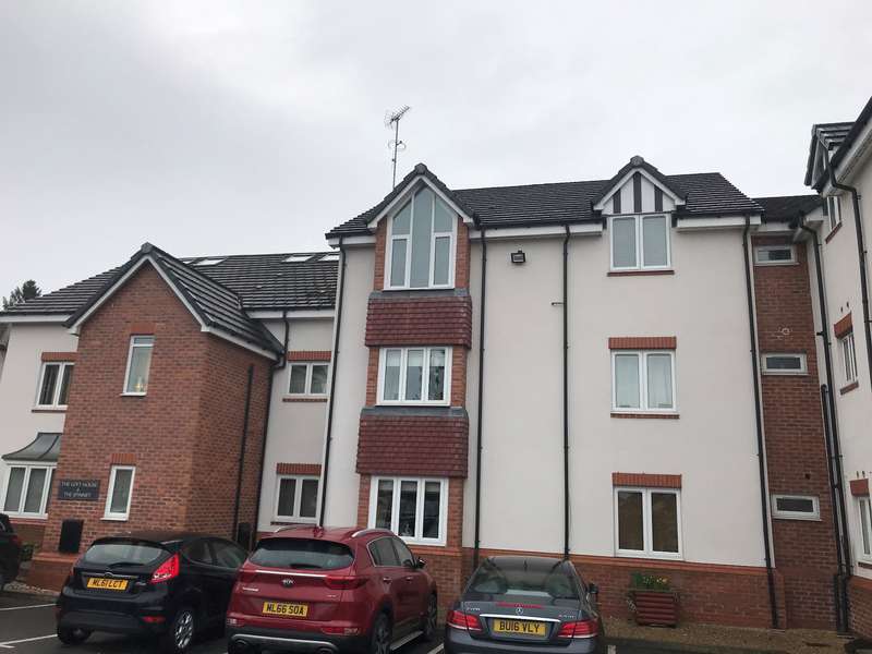 Houses to rent in Poynton, Cheshire East