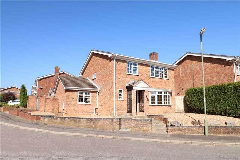 4 Bedroom Detached House For Sale In Locks Heath, SO31