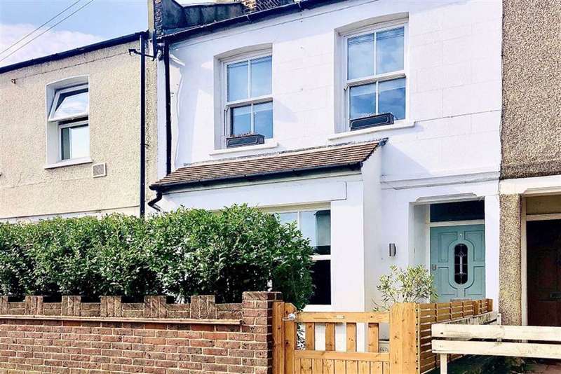 2 Bedroom Terraced For Sale In Swingate Lane, Plumstead, London, SE18