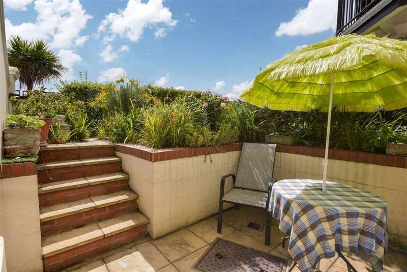 1 Bedroom Flat For Sale In The Parade, Broadstairs, CT10