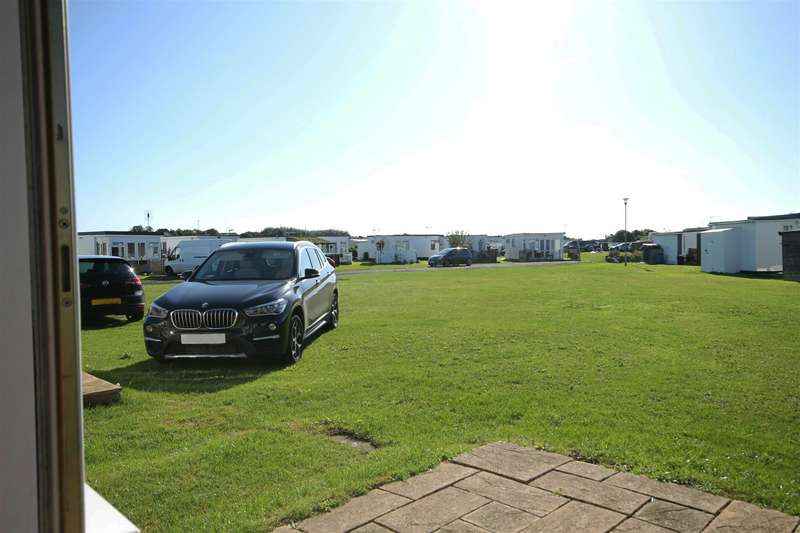 1 Bedroom Detached Bungalow Under Offer In Palm Springs, Miami Beach,suttononsea, LN12 1 Bedroom Detached Bungalow Under Offer In Palm Springs, Miami Beach,suttononsea, LN12