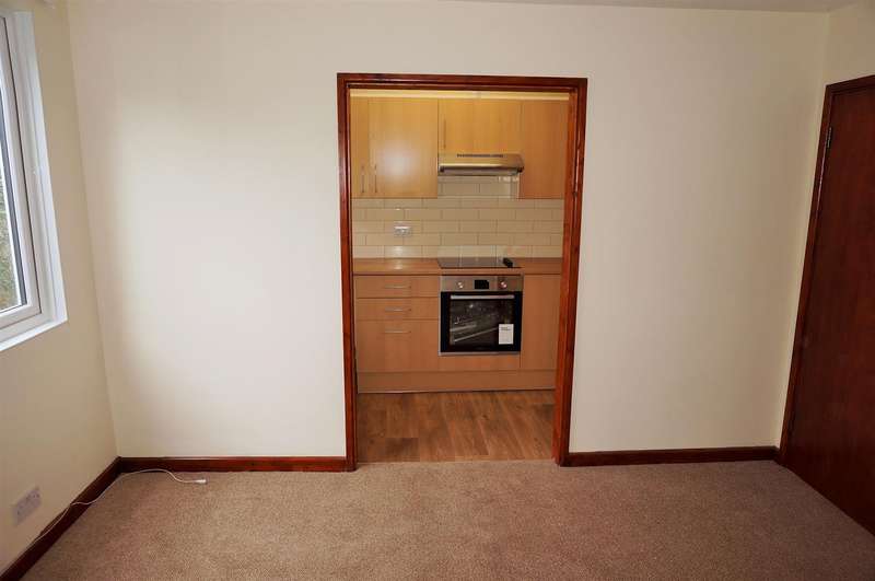 1 Bedroom Flat To Rent In Fore Street, Liskeard, PL14
