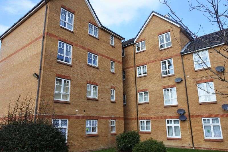 Houses for sale in Thamesmead, SE28, Greater London