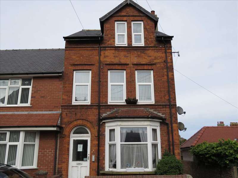2 Bedroom Apartment To Rent In West Road, Filey, YO14