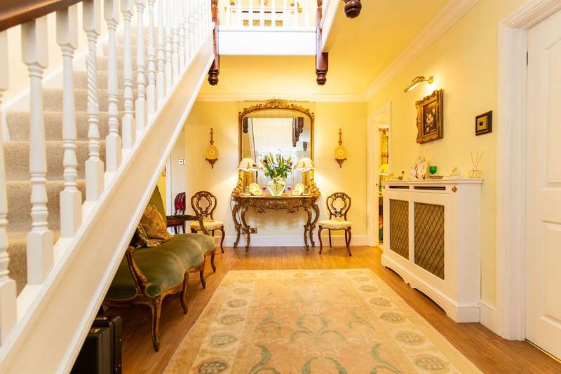 4 Bedroom Detached Property For Sale In Penyturnpike Road, Dinas