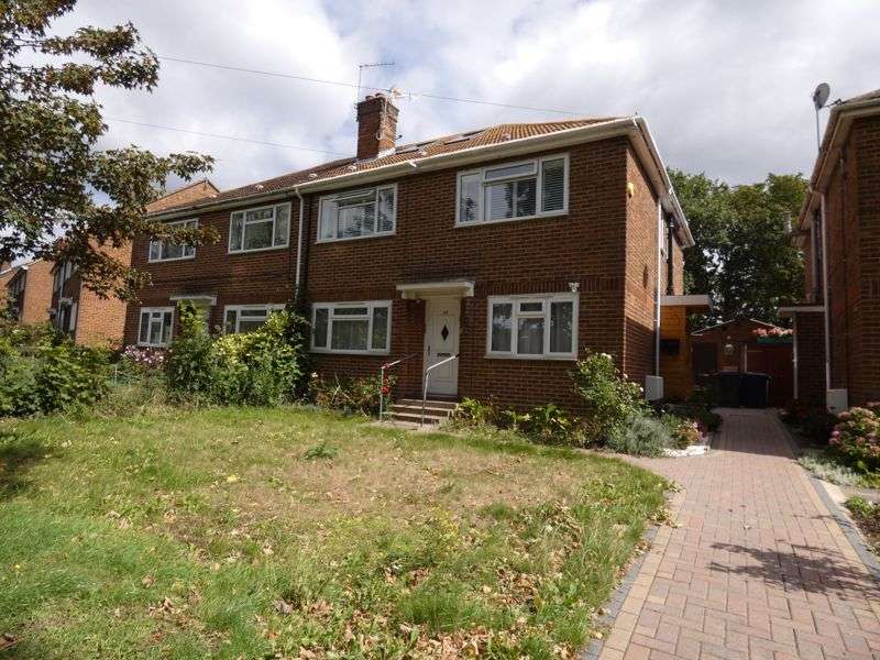 3 Bedroom Property To Rent In Ultra Stylish Split-level Maisonette Oozing With Features - Mill Hill NW7