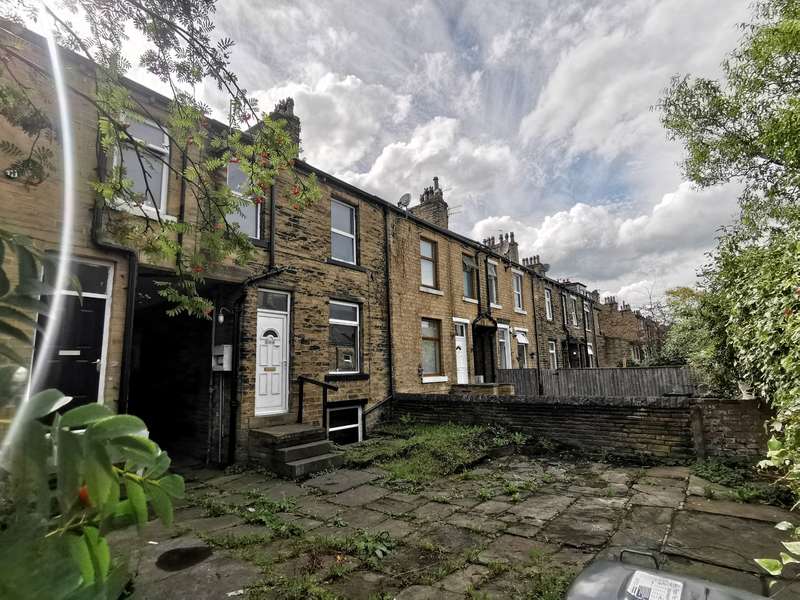2 Bedroom Terraced House For Sale In Heaton Road, Bradford, BD9