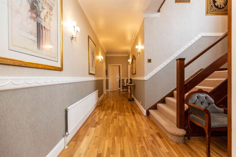 4 Bedroom Detached House For Sale In Locks Common Road, Porthcawl, CF36