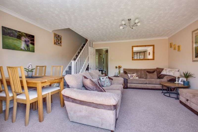 3 Bedroom House For Sale In Sharland Close, Grove Wantage OX12