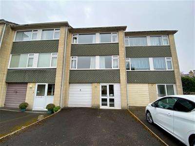 5 Bedroom Property To Rent In Penn Lea Court, BA1