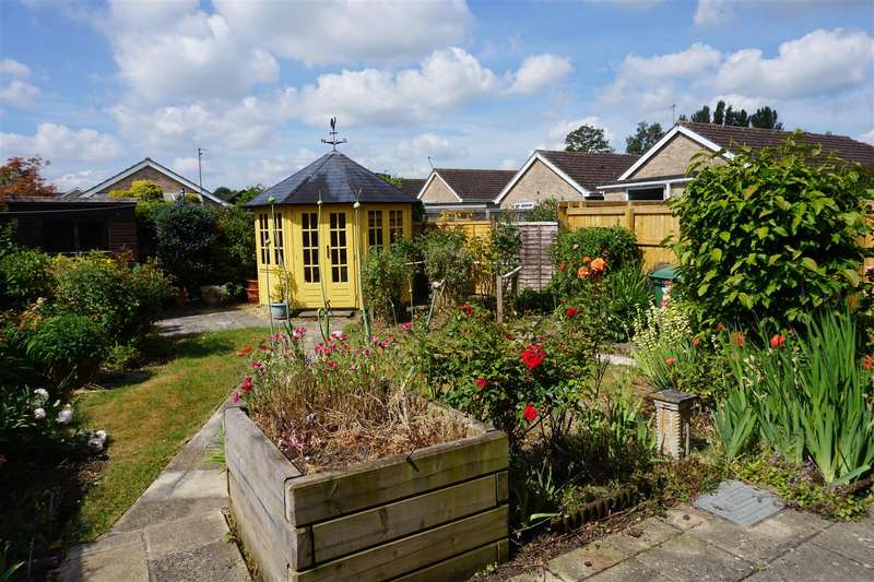 3 Bedroom Detached Property For Sale In Hollis Way, Southwick