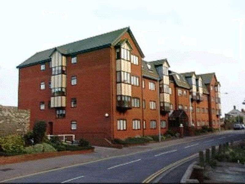 2 Bedroom Property For Sale In St Court, Great Yarmouth, NR30