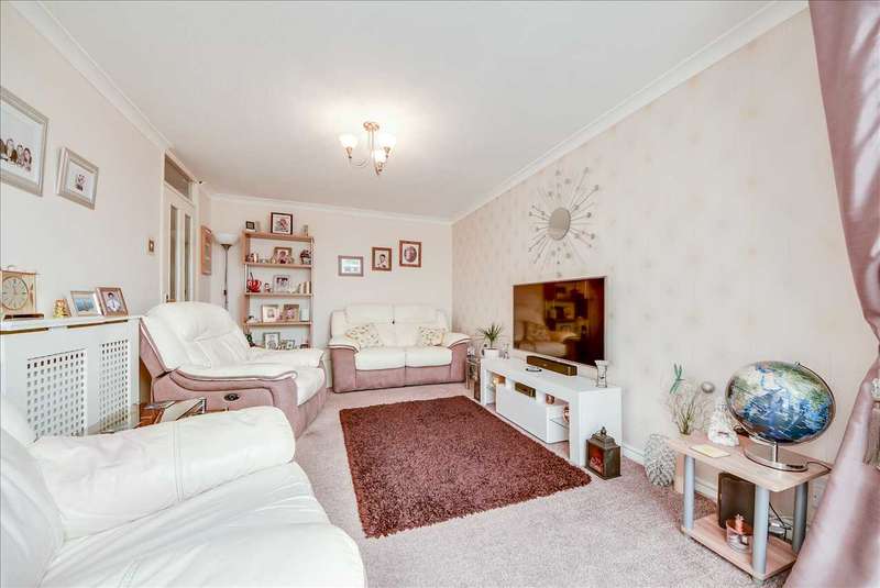 3 Bedroom Bungalow For Sale In Hulme Way, Wellingborough, NN8