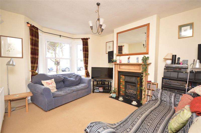 3 Bedroom Detached House For Sale In Middle Road, Lymington, SO41