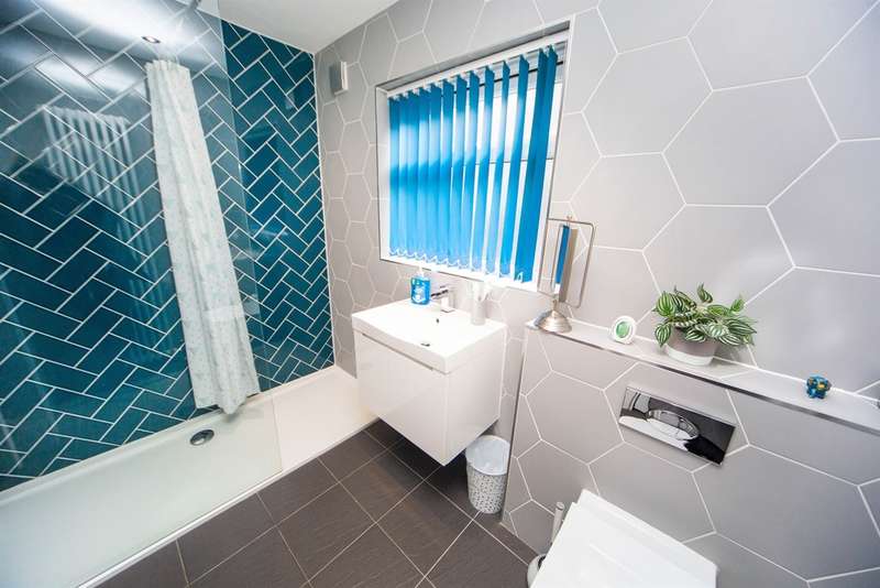 3 Bedroom Terraced House For Sale In Llantrisant Road, Graig