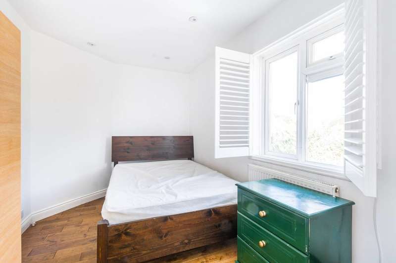 4 Bedroom House For Sale In Charlton Park Lane, Charlton, SE7