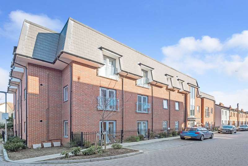 2 Bedroom Apartment Flat For Sale In Scotts Road, Bromley, Kent, BR1