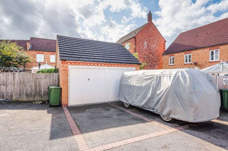 5 Bedroom Detached House For Sale In Railway Walk, Aston Fields