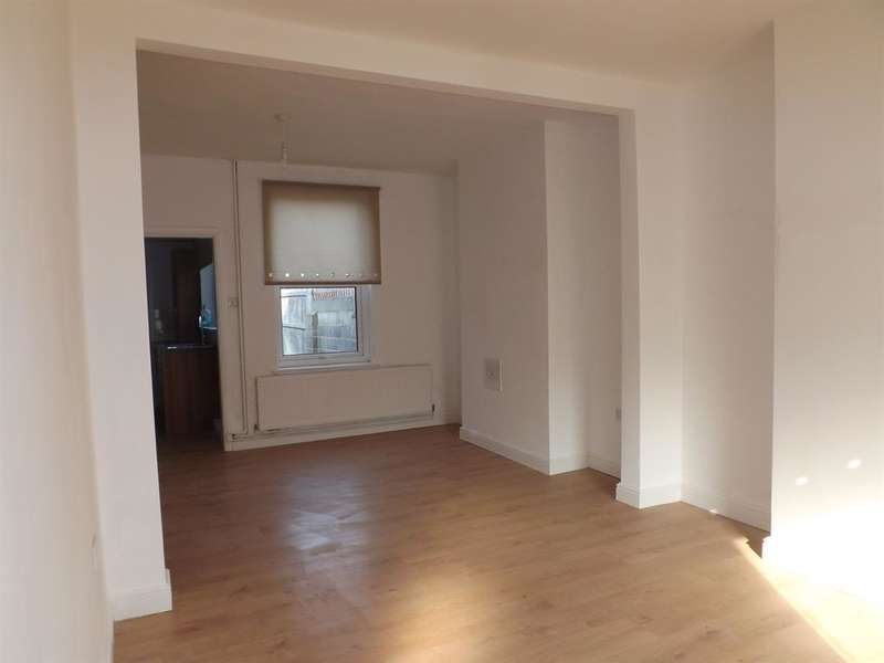 2 Bedroom Terraced House To Rent In Heneage Road, Grimsby, DN32