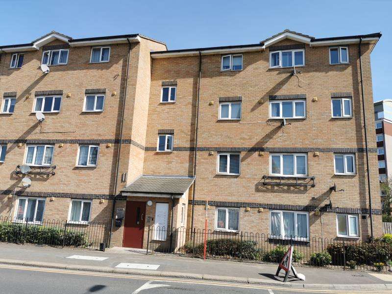 2 Bedroom House For Sale In Connaught Road, London, E16