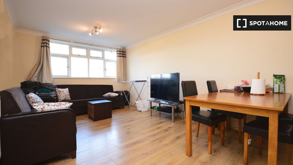 3 Bedroom Flat To Rent In Philpot St, E1