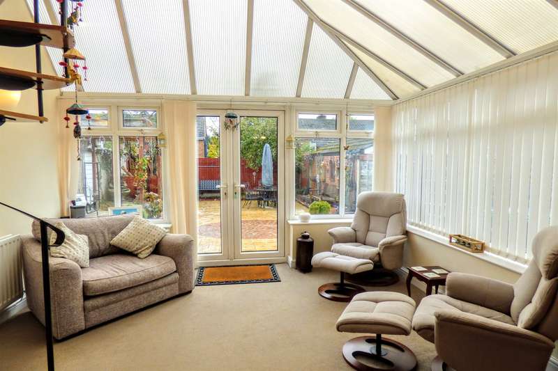 2 Bedroom Detached Bungalow For Sale In Parksway, Woolston, Warrington, WA1