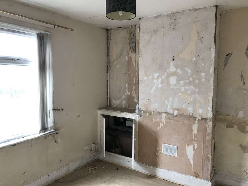 2 Bedroom End Of Terrace House For Sale In 183 Wigan Lower Road