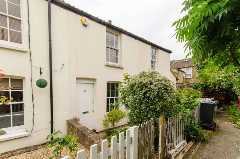 2 Bedroom House For Sale In Browning Road, , Bushwood, E11