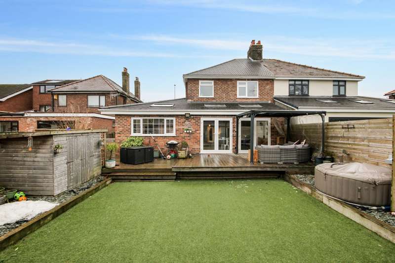 3 Bedroom Semi Detached House Under Offer In London Road, Appleton