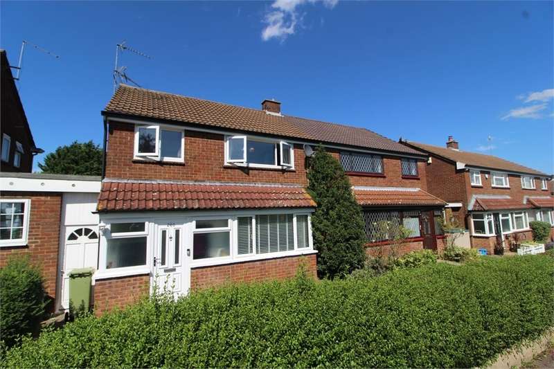 3 Bedroom SemiDetached House For Sale In Buckingham Road, Bletchley