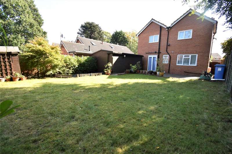 3 Bedroom Detached For Sale In Sandy Lane, Farnborough, Hampshire, GU14