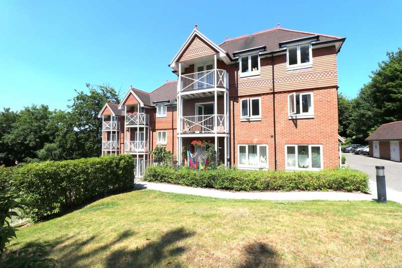 2 Bedroom Flat For Sale In West Hill, South Croydon, CR2
