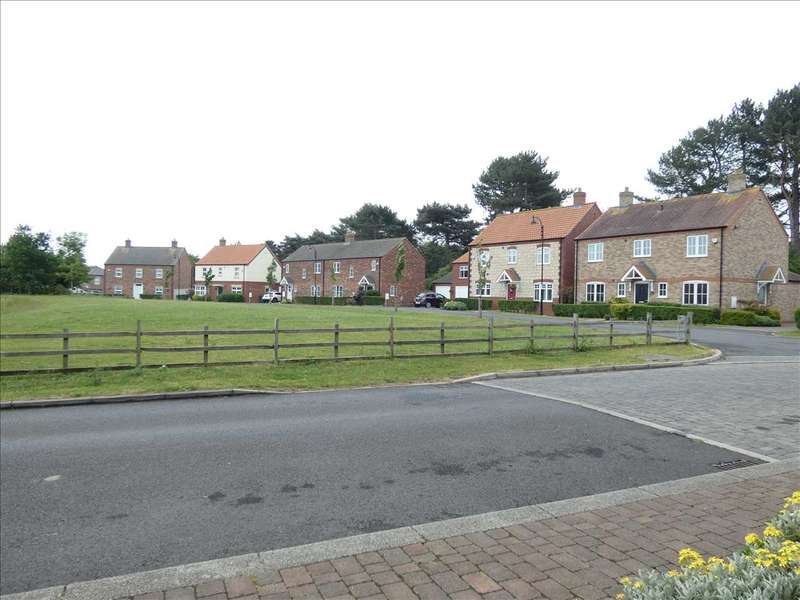 2 Bedroom Apartment For Sale In Peterson Drive, New Waltham, Grimsby, DN36