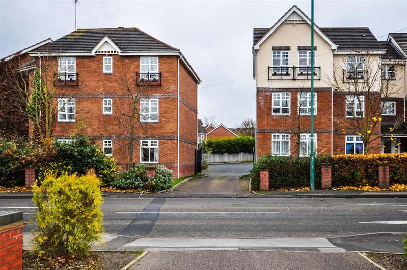 2 Bedroom Flat To Rent In Park Way, Rednal, Birmingham, West Midlands, B45