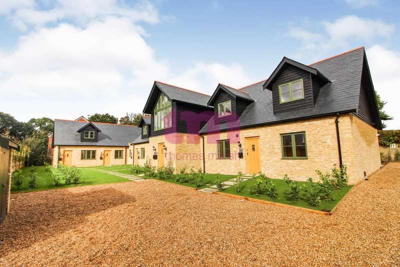 2 Bedroom Flat To Rent In The Dell Mews, College Avenue, Grays, RM17