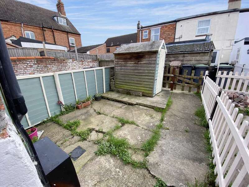 2 Bedroom Terraced House For Sale In Castle Terrace, Sleaford, NG34