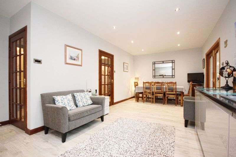 4 Bedroom Property For Sale In Rosebay Glade, Adambrae, Livingston EH54 9ju