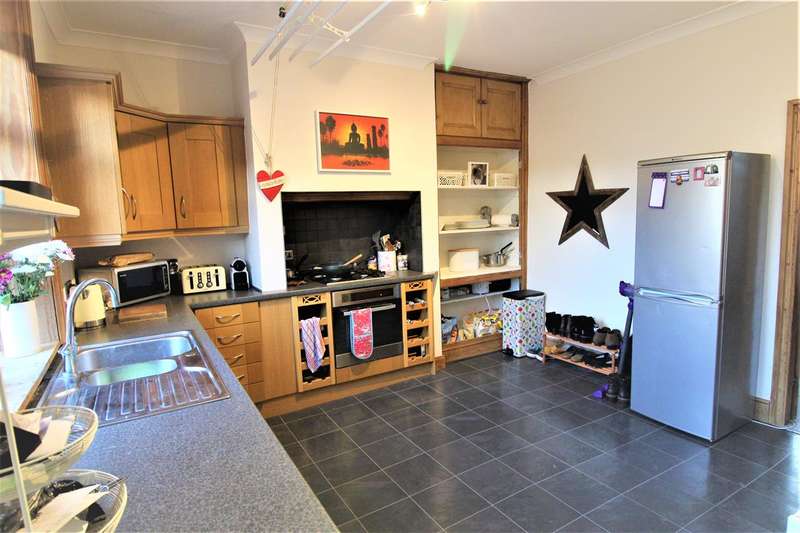 2 Bedroom Terraced House For Sale In Park Road, Elland, HX5