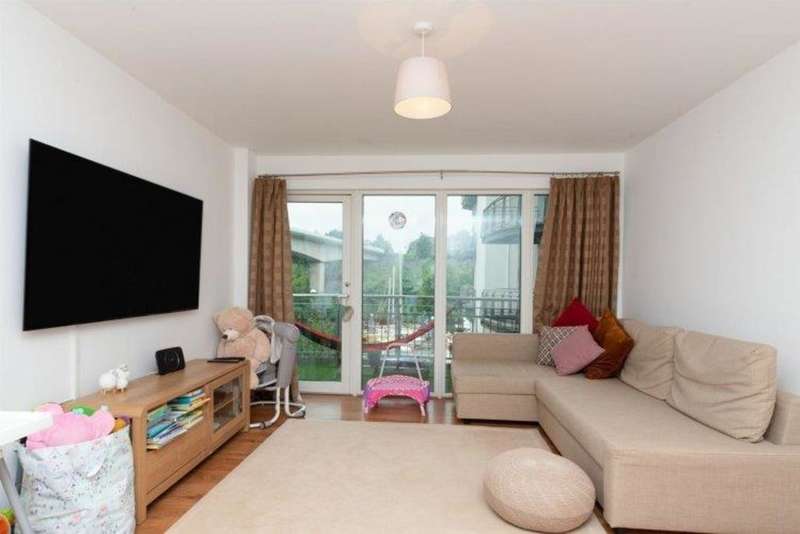 2 Bedroom Flat To Rent In Watkiss Way, Cardiff, CF11