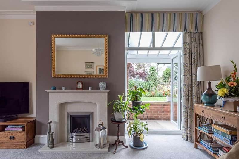 5 Bedroom Detached Property For Sale In St Johns Road, Driffield, YO25