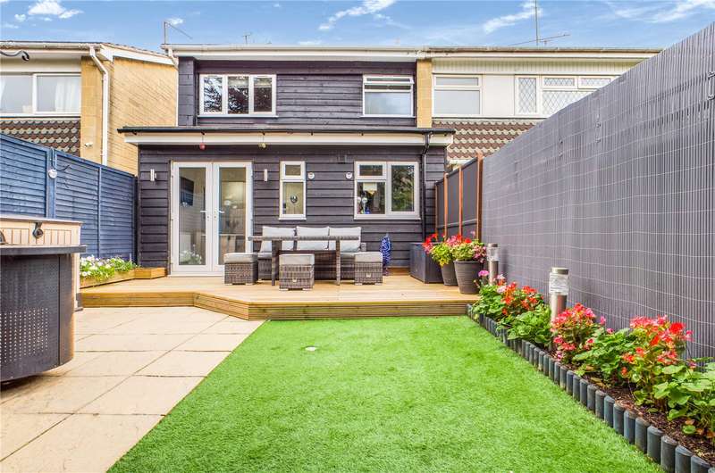 3 Bedroom End Of Terrace House For Sale In Meadow Way, Theale, Reading, RG7