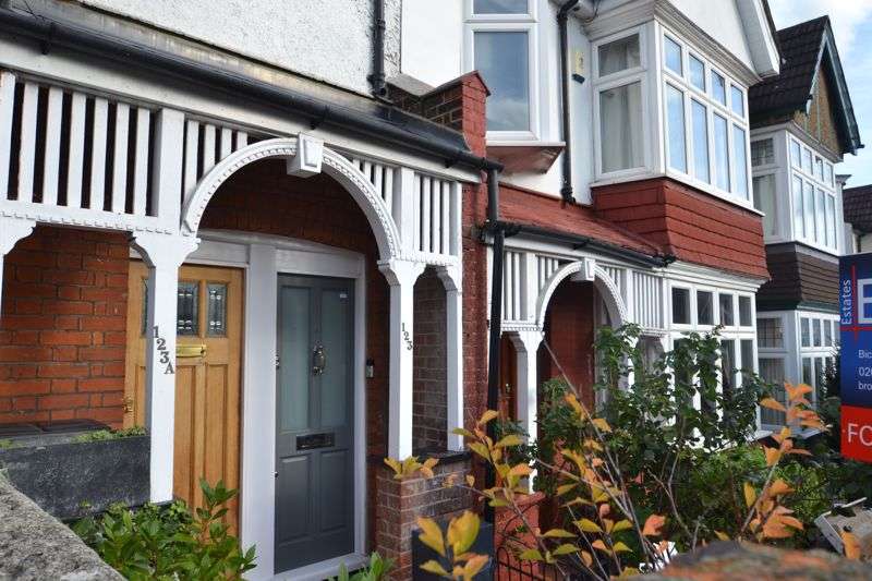2 Bedroom Property For Sale In Tylney Road, Bickley, Bromley, BR1