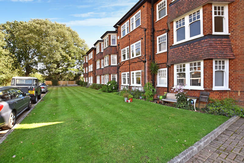 2 Bedroom Flat For Sale In Forest Rise, Walthamstow, E17