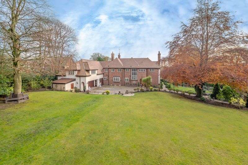 6 Bedroom Property For Sale In Thorncliffe Beautiful 7,000 Sq Ft