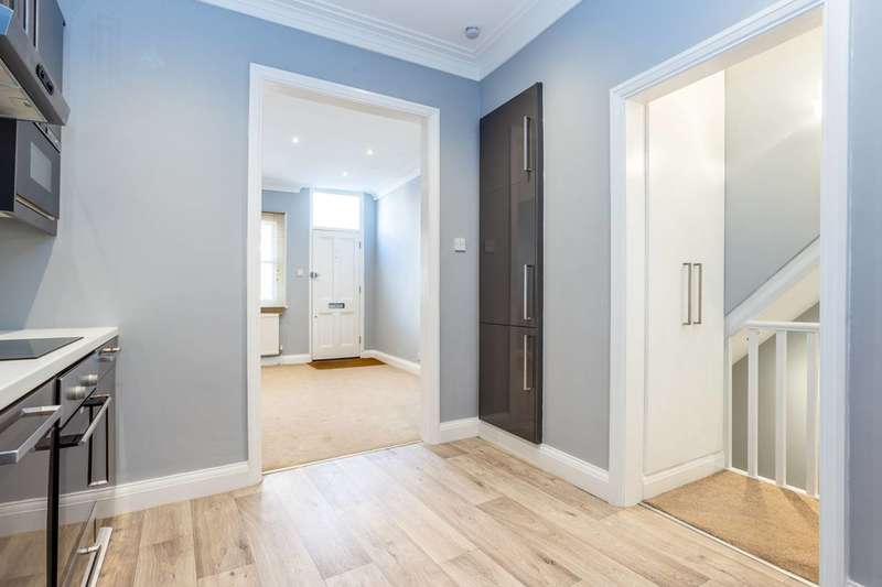 1 Bedroom Flat To Rent In Wadham Road, Putney, SW15